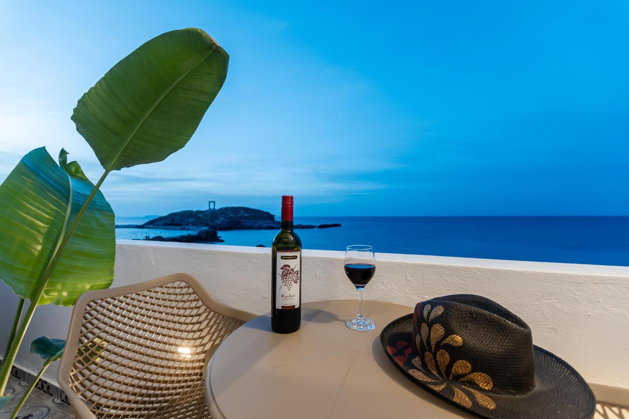 Fleria Seaview Suites Naxos City Exterior photo