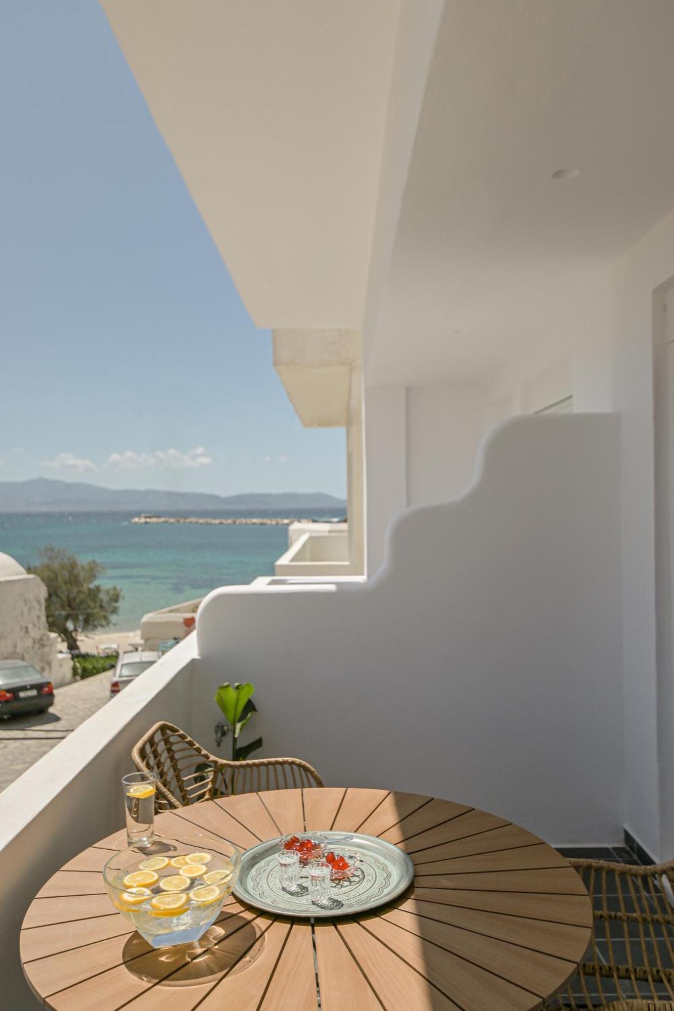Fleria Seaview Suites Naxos City Exterior photo