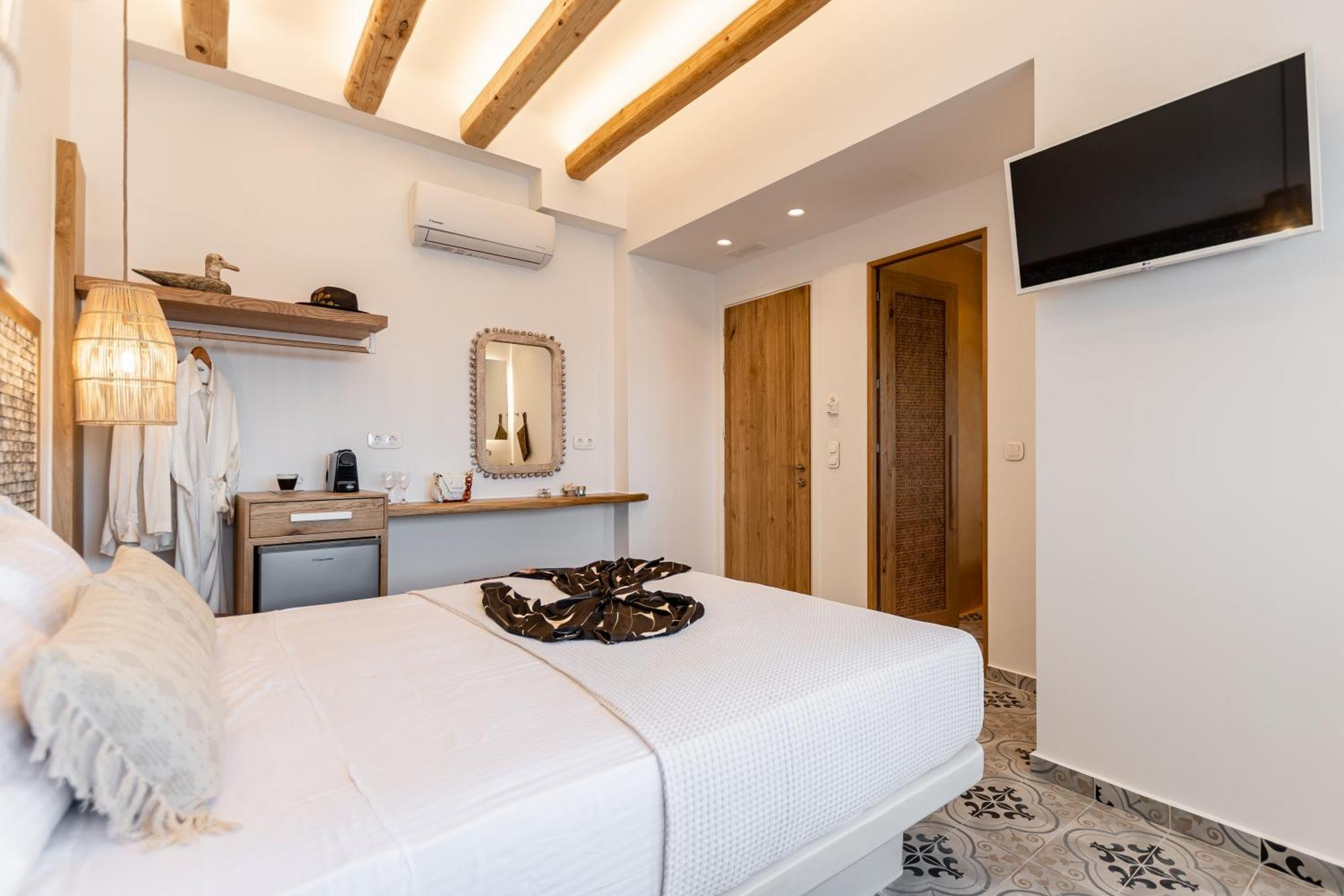 Fleria Seaview Suites Naxos City Exterior photo